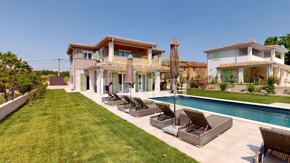 Hiša blizu Vižinade - vrt, bazen, 4 spalnice